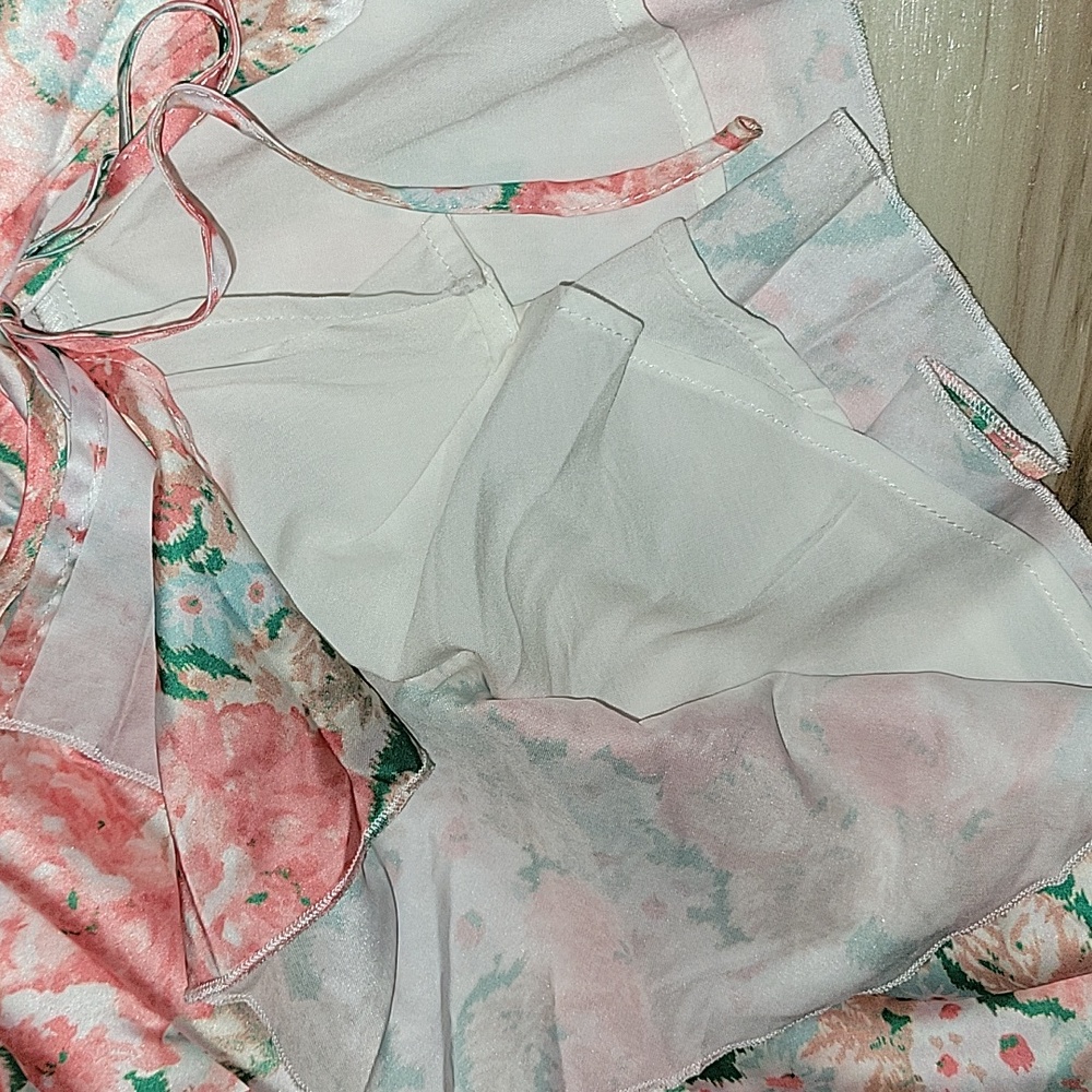 NWT Fanco Ruched & Ruffle Hem Floral Dress - Picture 10 of 16